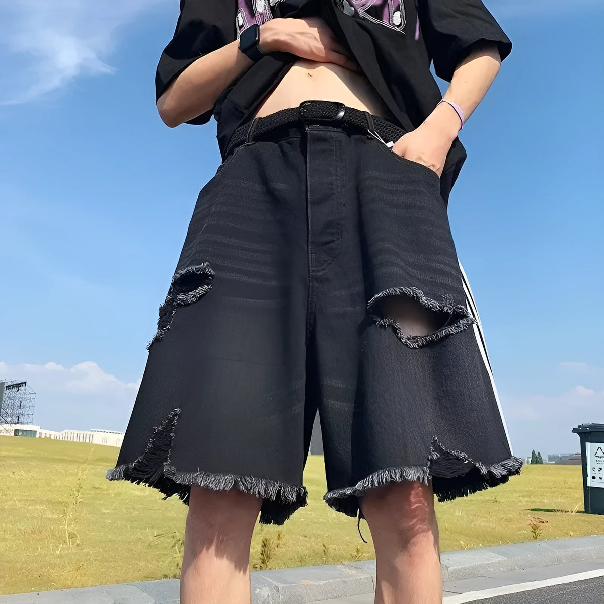 Men's black ripped denim shorts, loose fit, retro three-bar design, fifth length, cotton, sizes S to 3XL.