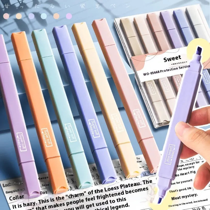 Double-headed fluorescent marker pens with chisel nibs in mixed bright colours
