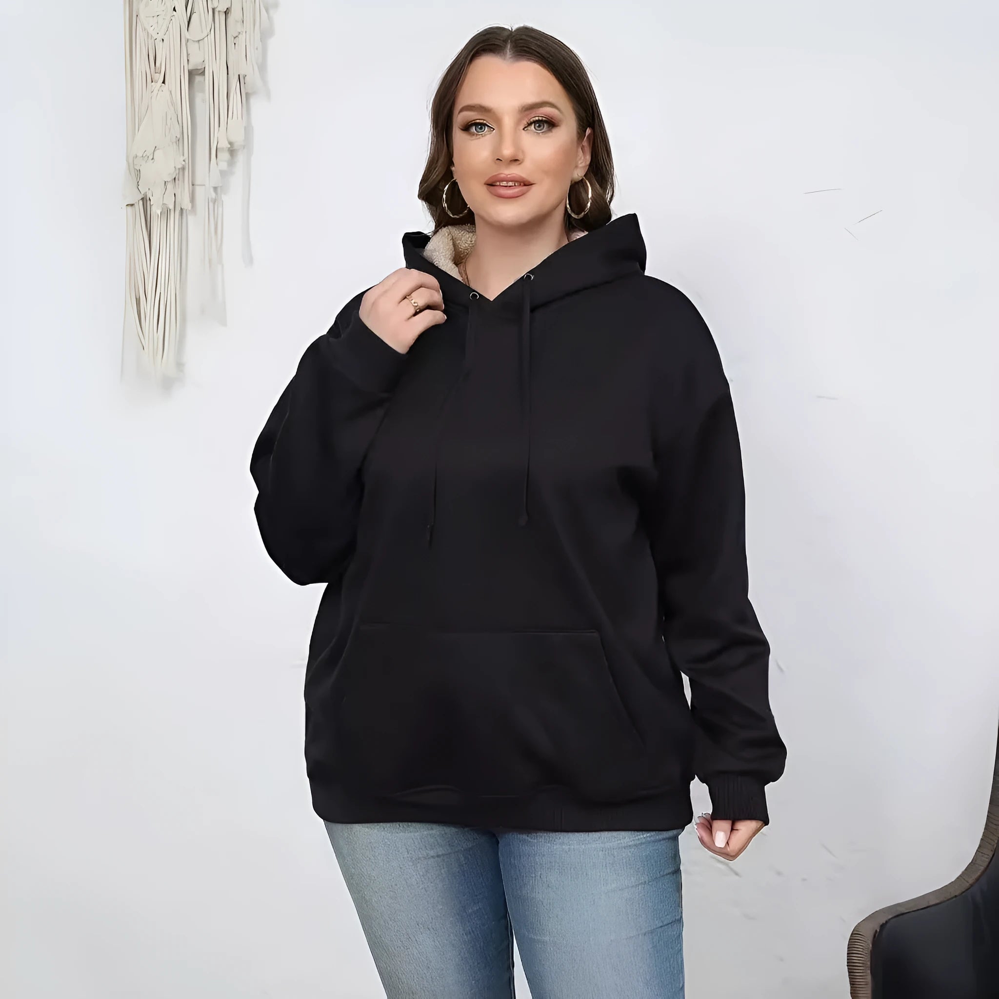 Women's thick hooded sweatshirt with 3D pattern and pockets in polyester fabric