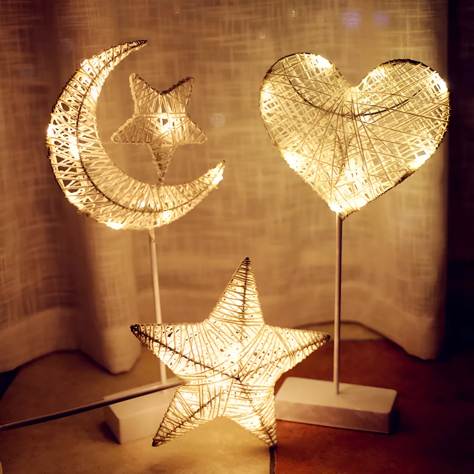Battery-powered LED decorative lamp in star, love, or moon shape with rattan construction