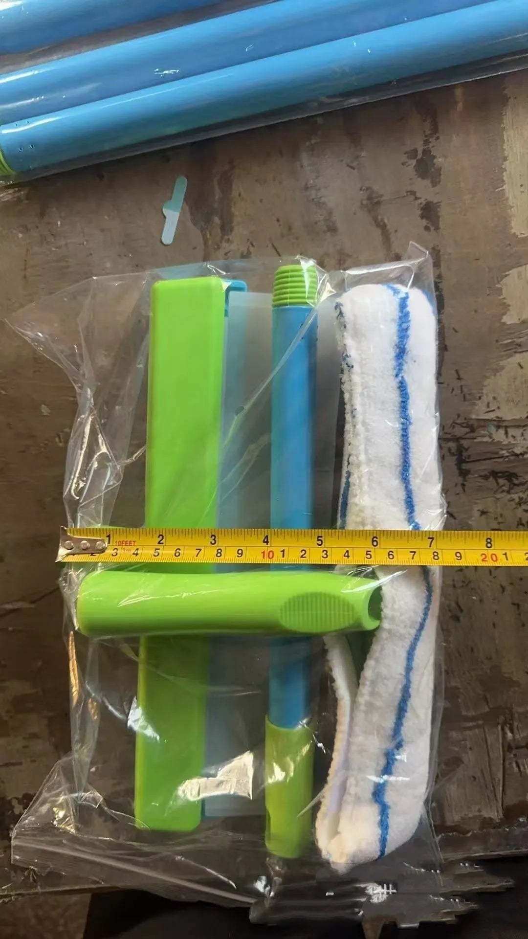 Car wash brush with ultra-fine microfiber cloth cover, 30X17X75mm, blue and white, for glass and paint cleaning