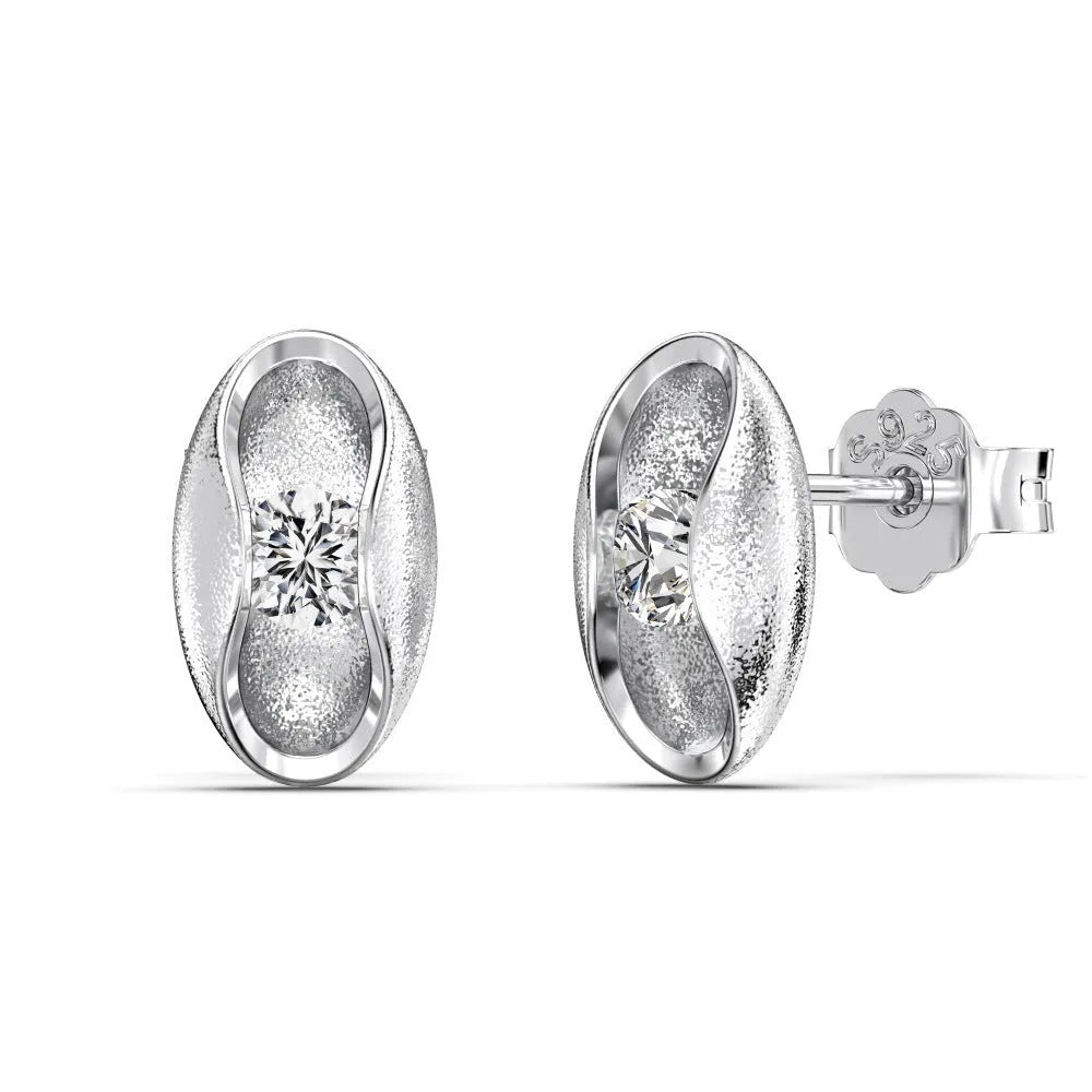 925 sterling silver oval shape pendant necklace for women in platinum finish simple style on white background