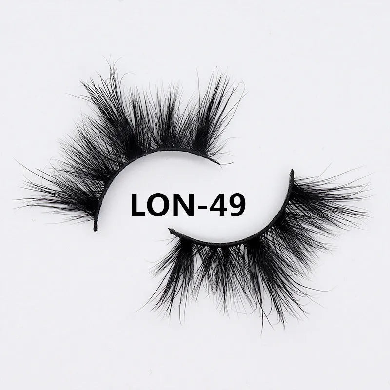 25MM3D mink false eyelashes in 25mm length on a white background showing soft 3D volume