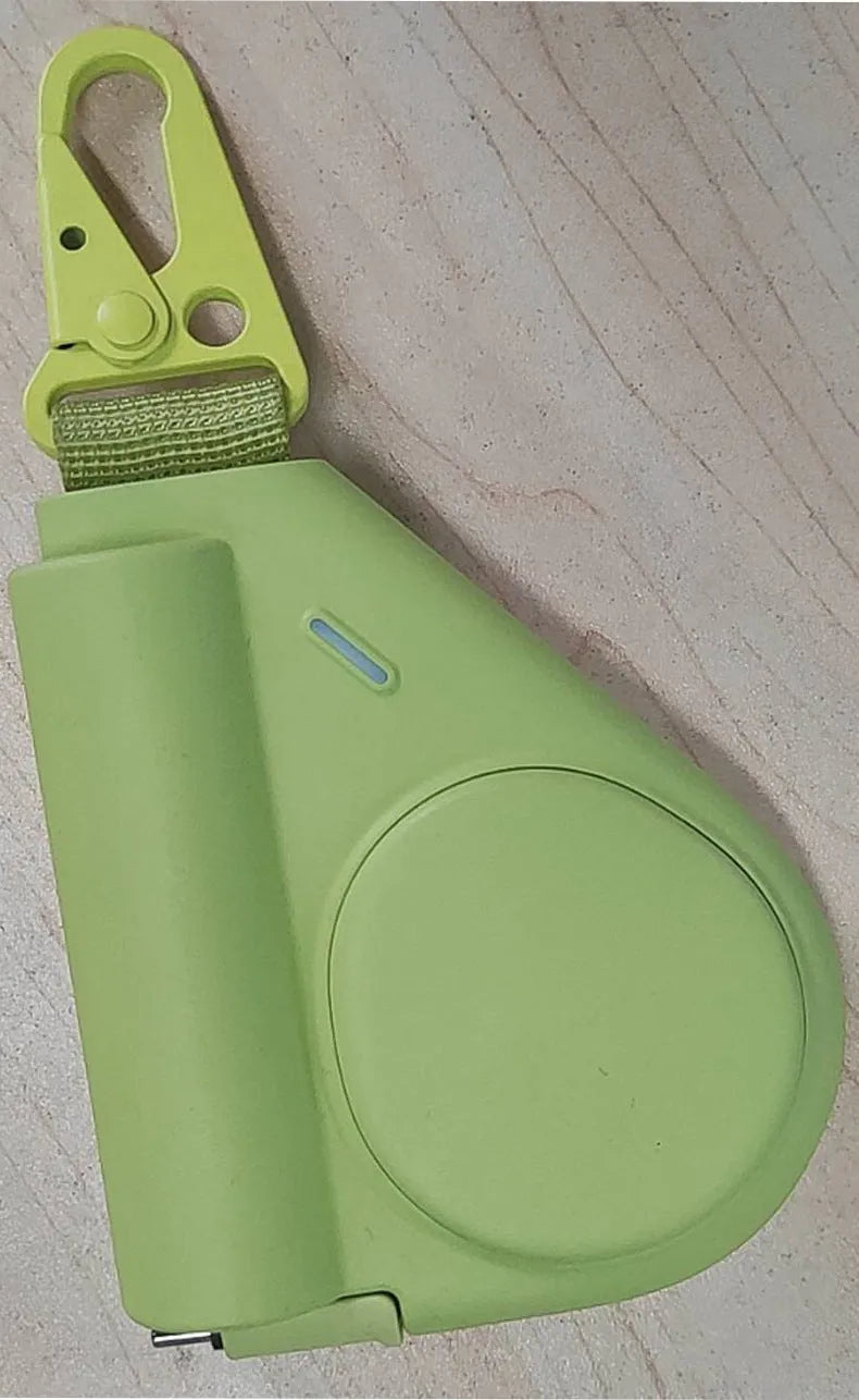 Power bank 5000 MA flexible wire PD20W fast charge green Type-C interface fireproof PC ABS shell