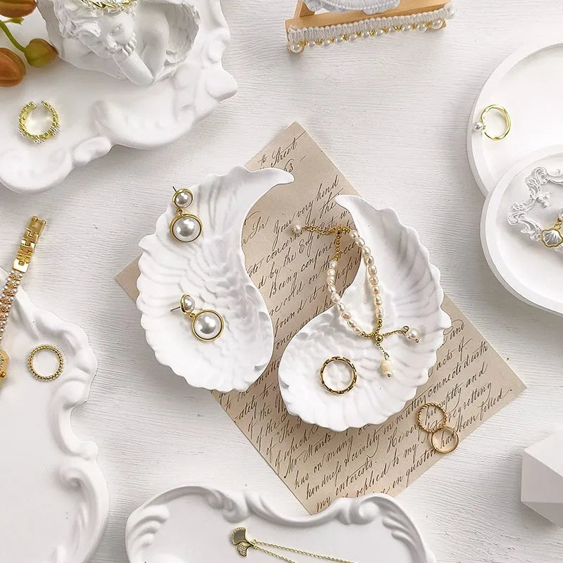 White Baroque gypsum jewellery display plate with decorative edges, available in multiple sizes