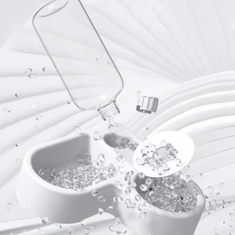 White pet water fountain with 4-litre capacity bowl and food-grade plastic construction.
