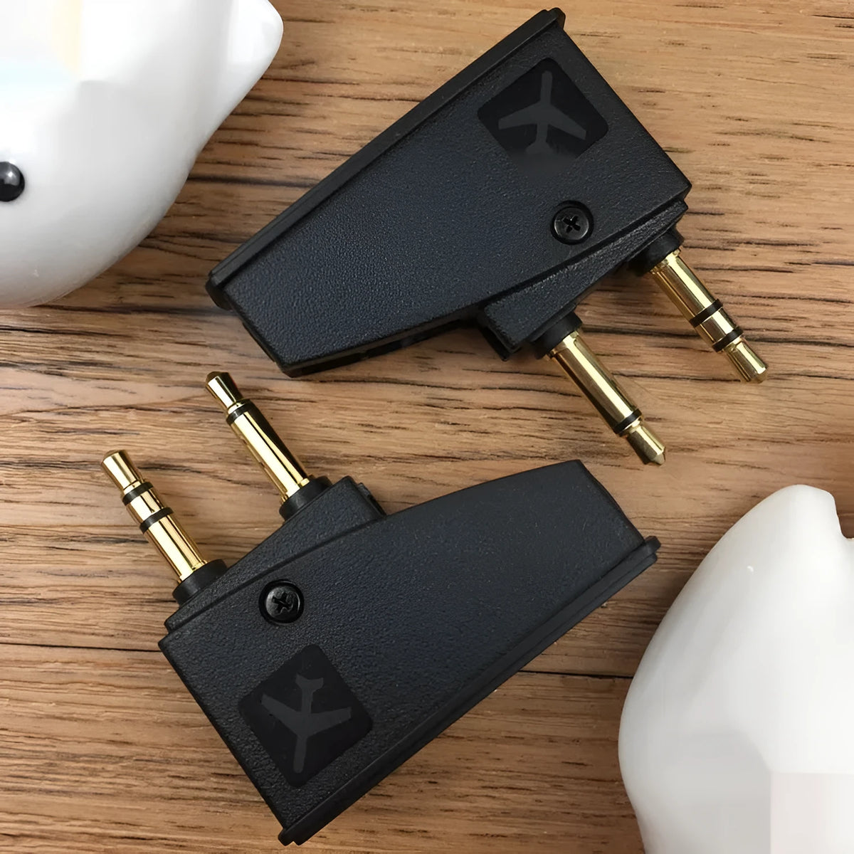 Aircraft headphone plug noise reduction adapter for aviation audio with standard plug size