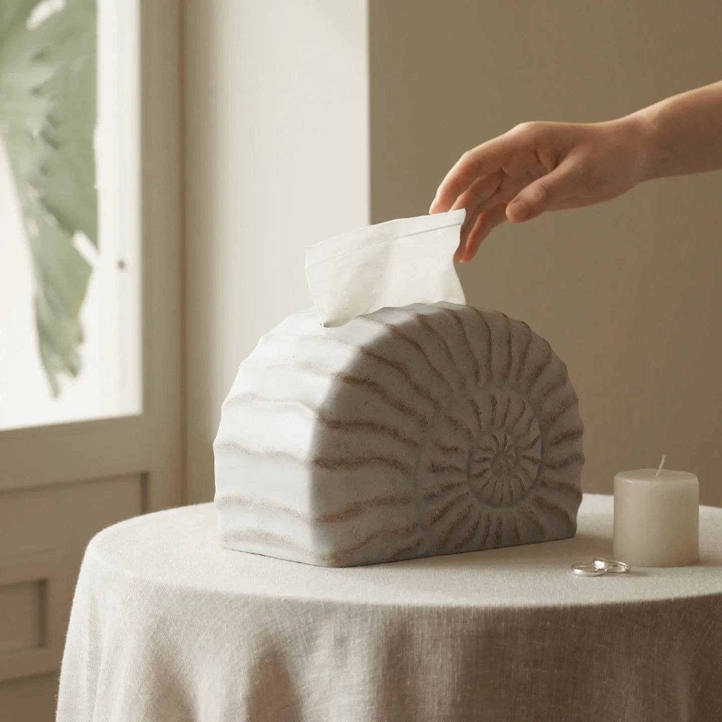 Resin tissue box cover with conch shell pattern design decorative home accessory