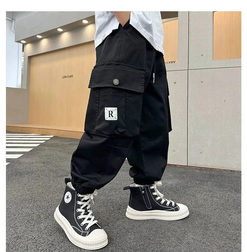 Men's loose straight-leg ankle-banded polyester trousers in black with letter print
