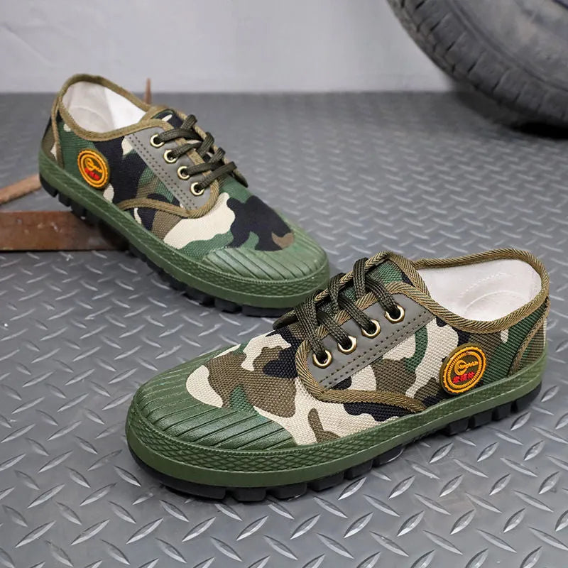 Men's spring breathable canvas low-top camouflage training shoes with non-slip sole in army green