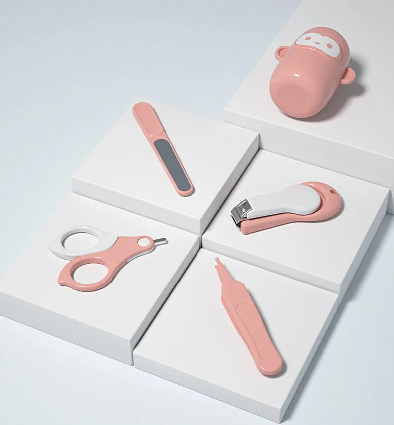 Baby nail clippers set for newborns in silicone, plastic and stainless steel with animal design options