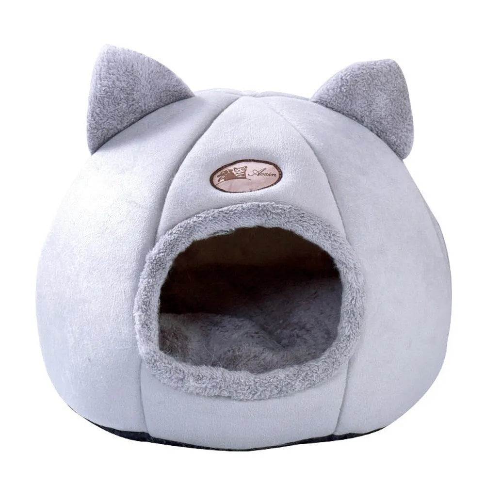 Fully enclosed winter cat nest sofa bed in plush fabric, size available up to 40cm