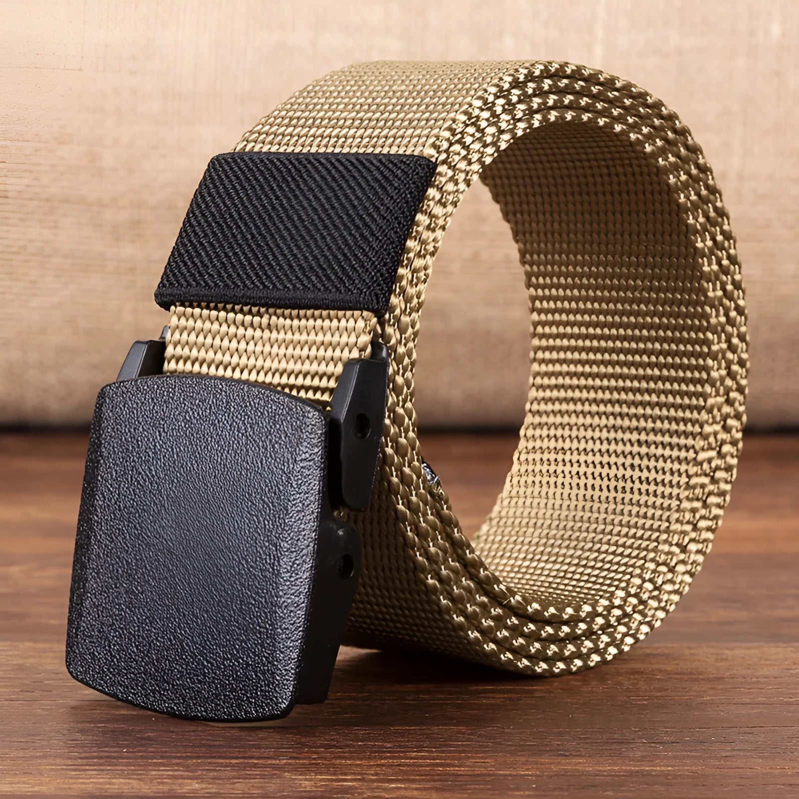 Men's hypoallergenic woven canvas belt with plastic square buckle in green, khaki, and camouflage colours