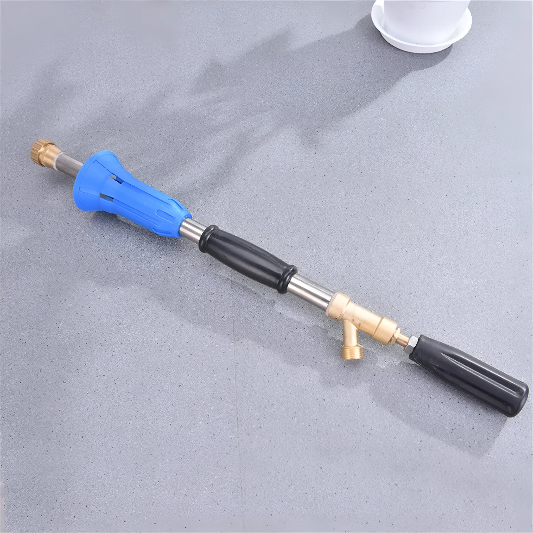 Adjustable high-pressure agricultural spray gun in submachine gun style