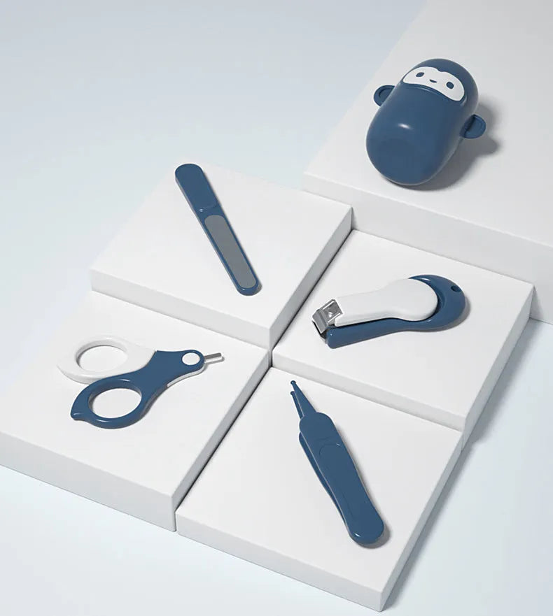 Baby nail clippers set for newborns in silicone, plastic and stainless steel with animal design options