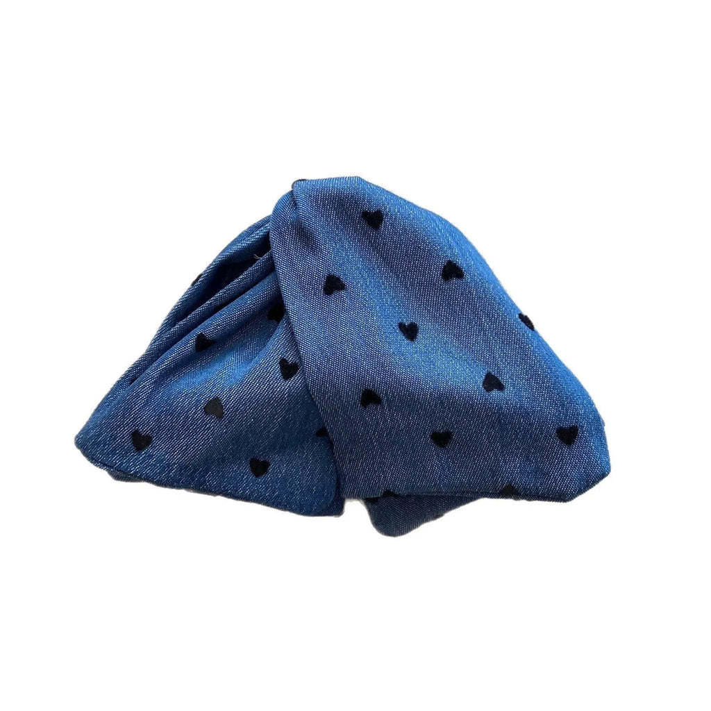 Women's triangle hair grip with denim fabric bow decoration on plastic hairpin