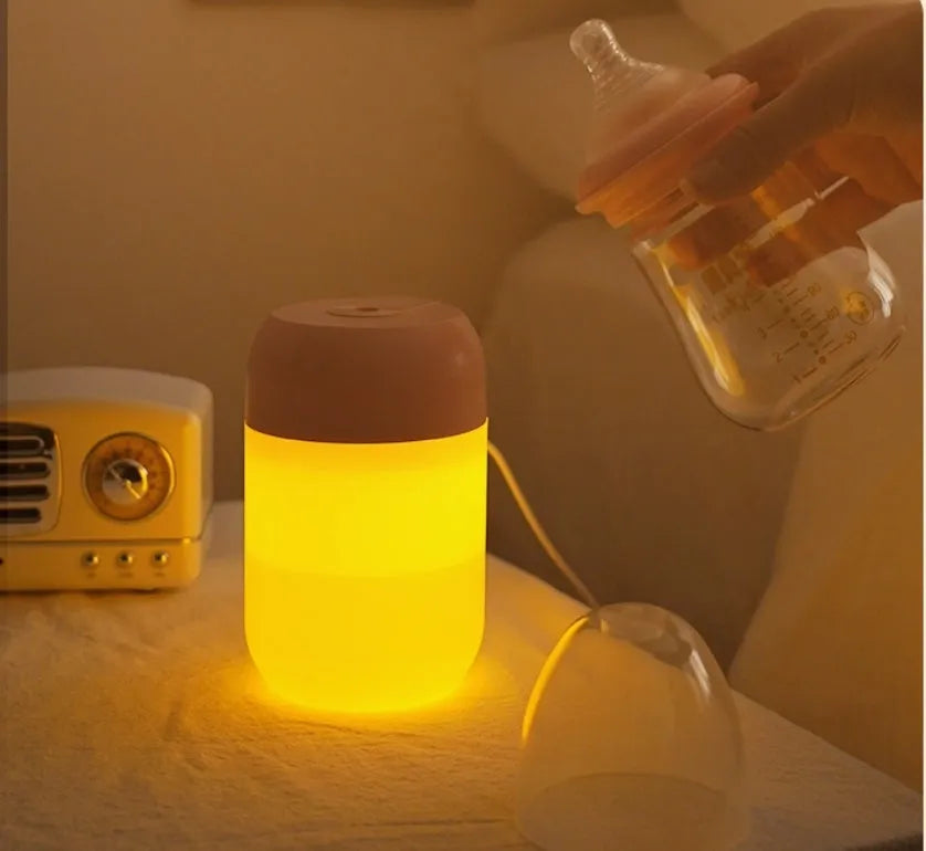 White cylindrical USB-powered mini humidifier with aromatherapy function for essential oils