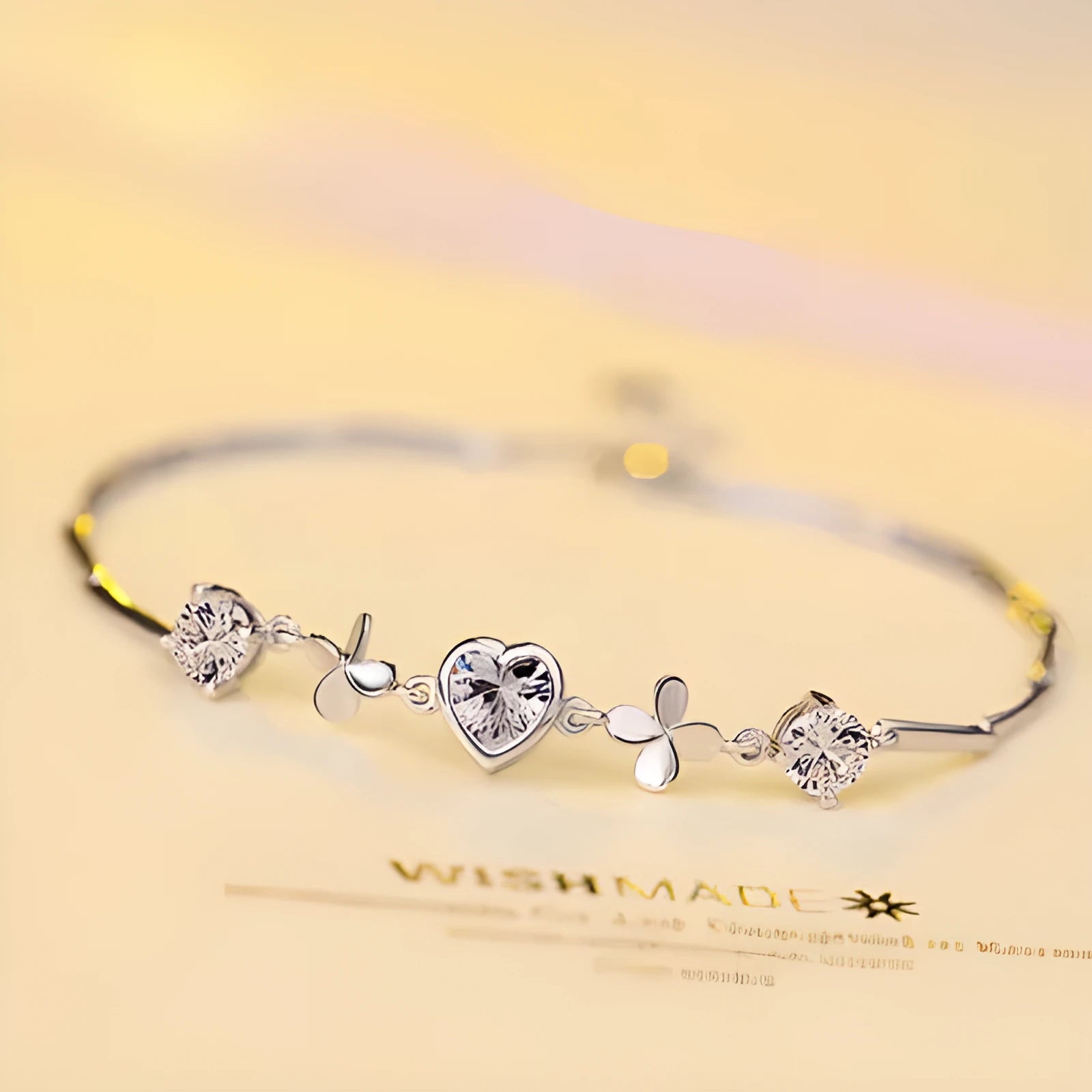 S925 sterling silver bracelet with heart-shaped clover pendant, white finish, 7mm x 7.3mm motif, 15cm plus 3cm extension chain