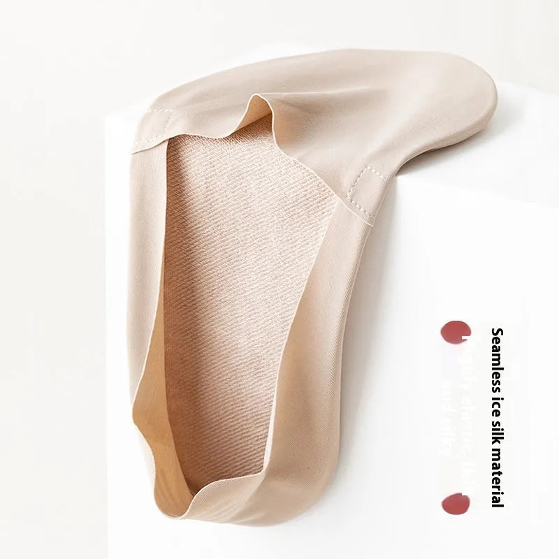 Men's seamless ankle socks in cotton and ice silk fabric, shown in multiple colours including black, grey, navy, and white.