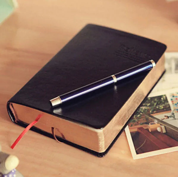 Large thick leather Phnom Penh notebook with 480 pages, gold cover, 17x12 cm