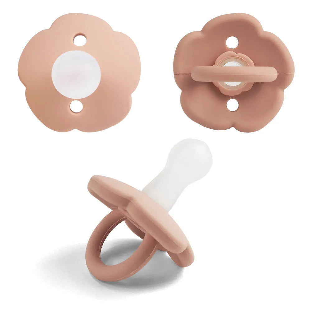 Baby pacifier with lace nipple in edible silicone, 6.5x5x5cm, for 0-6 months, apricot colour