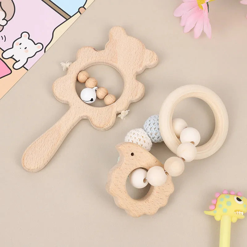 Baby bear rattle handheld toy two-piece set in wood wool with bird style pattern