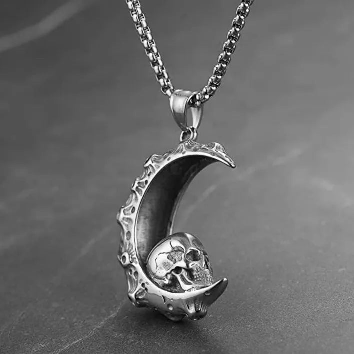 Men's silver stainless steel necklace with alloy skull pendant on chain