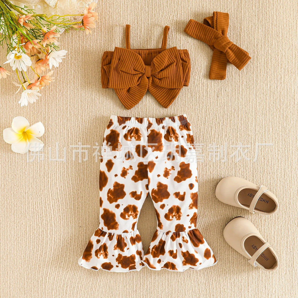 Girls three-piece cotton outfit set with bow suspender top, trousers and hairband in beige or light brown