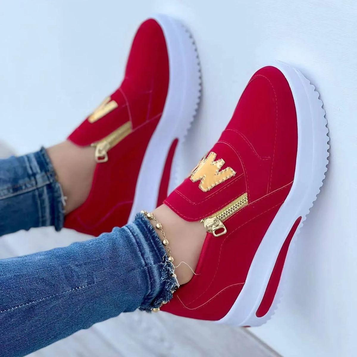 Women's large size casual sneakers with wedge heel in solid colour black side view