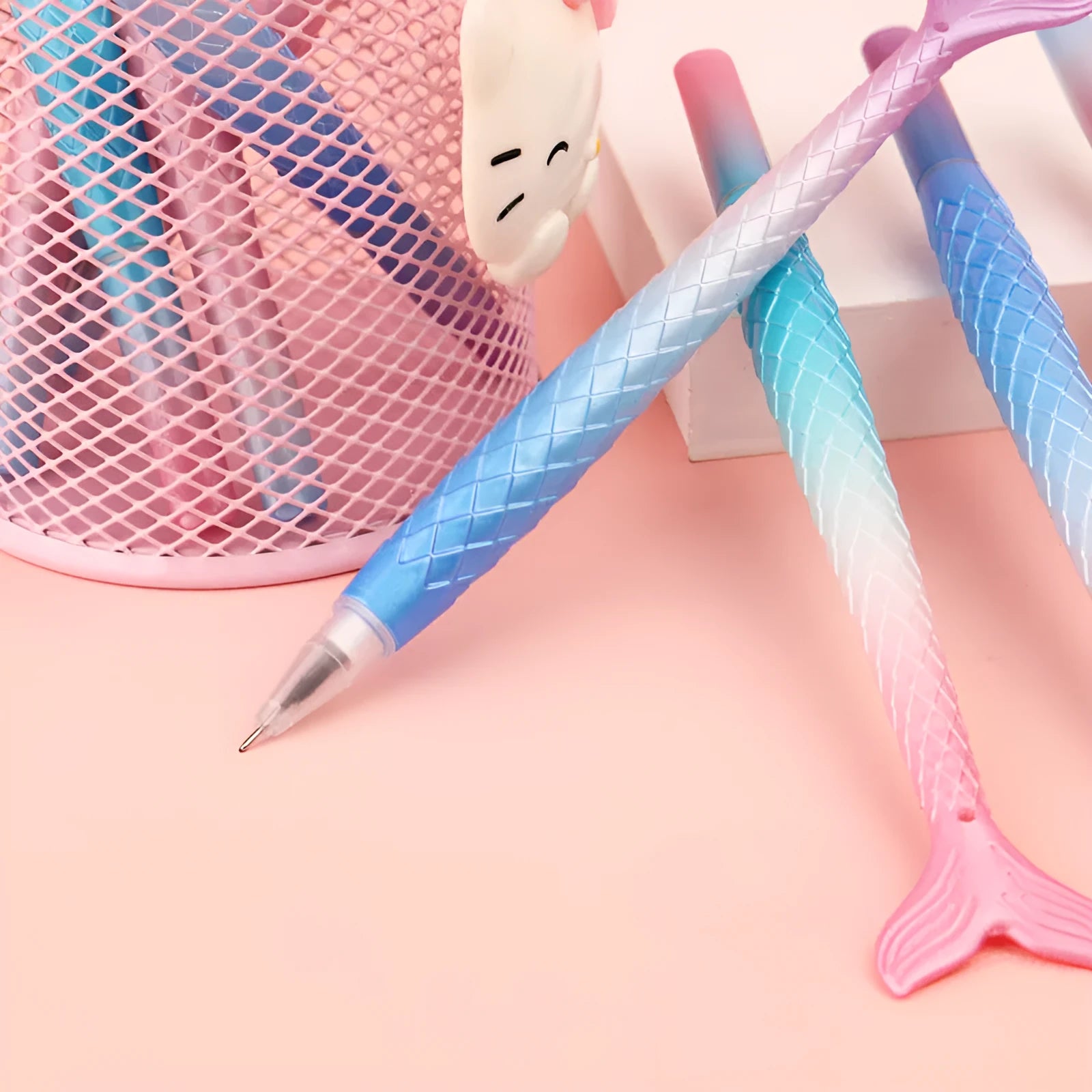 Cartoon mermaid design gel pen with 0.38mm fine tip and plastic shell