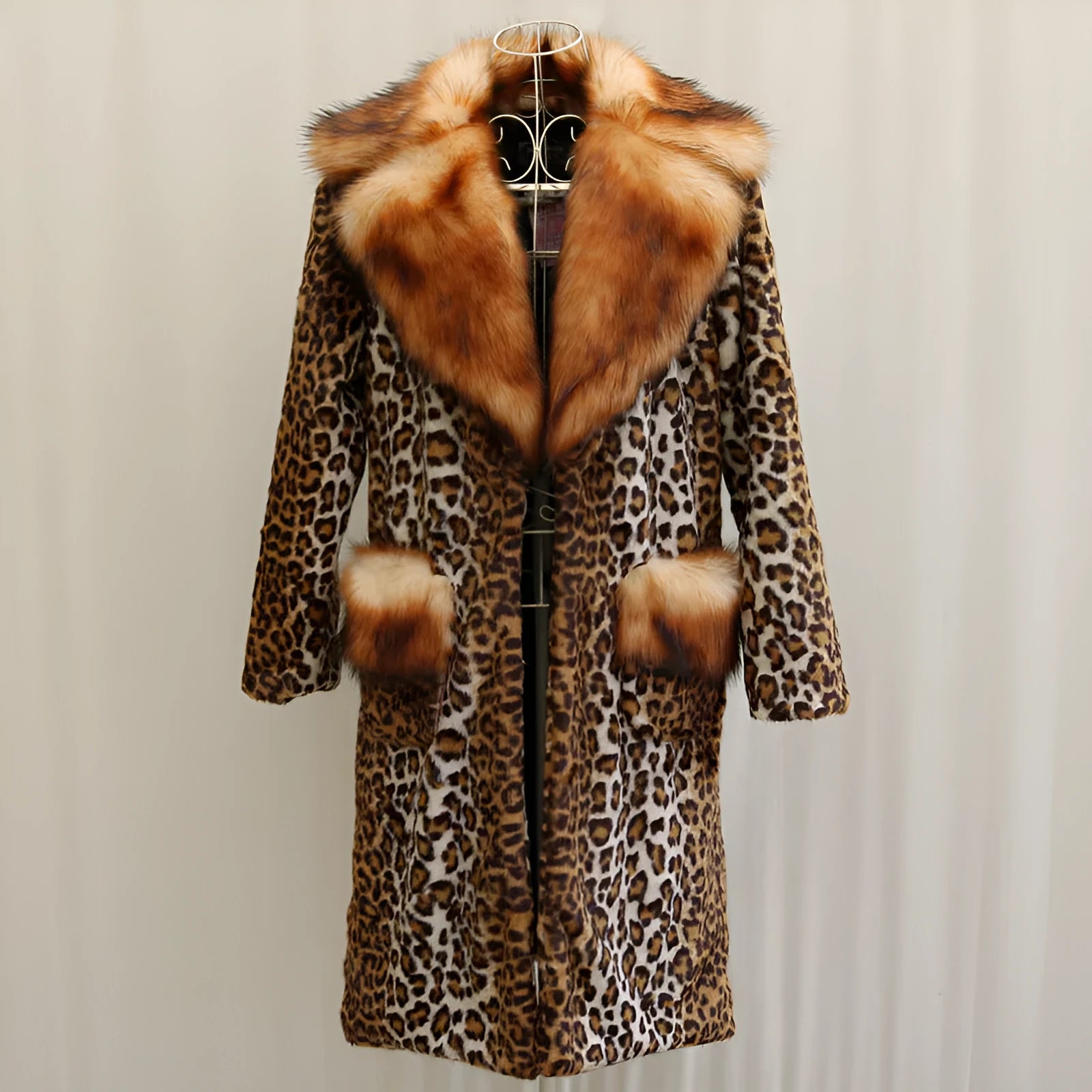 Women's leopard print artificial fur jacket with regular sleeves and 80cm length