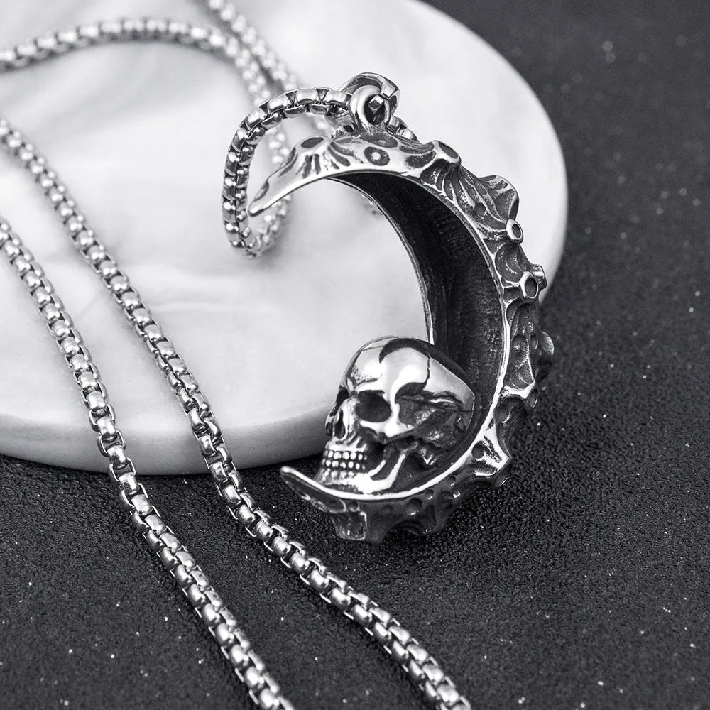 Men's silver stainless steel necklace with alloy skull pendant on chain