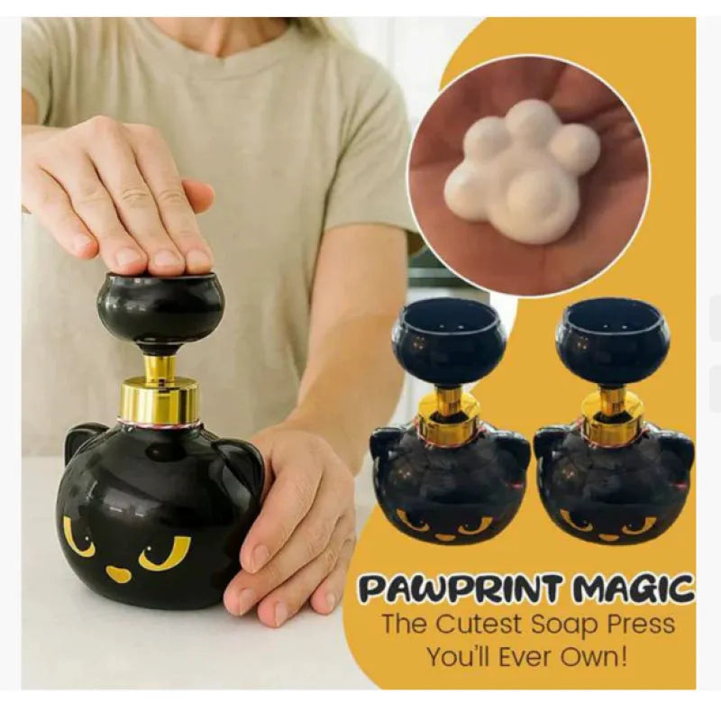 Black cartoon cat shaped foam soap dispenser with manual pump, 10x10x18cm plastic bathroom accessory
