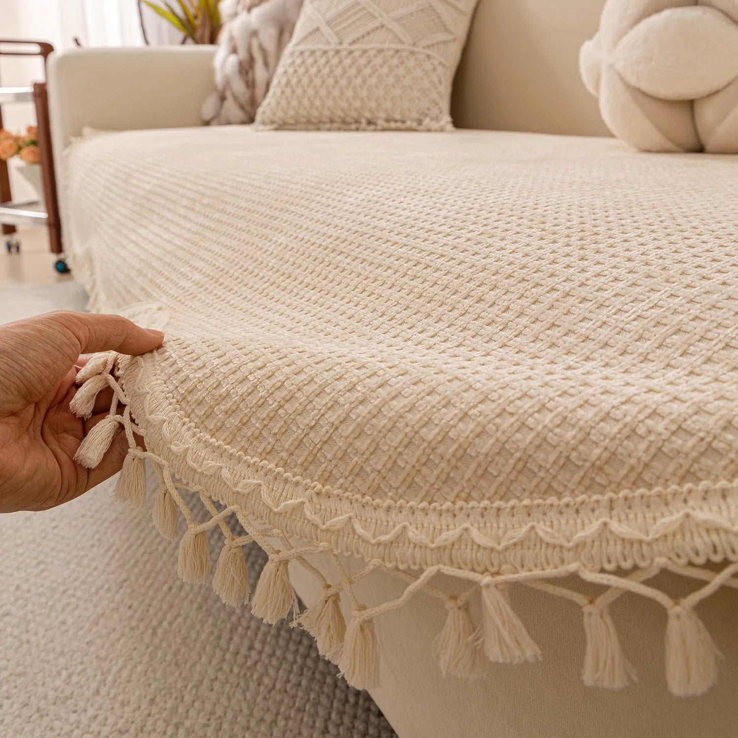 Special-shaped tassel short plush non-slip sofa cover in solid colour polyester, available in sizes 90x160cm to 90x240cm