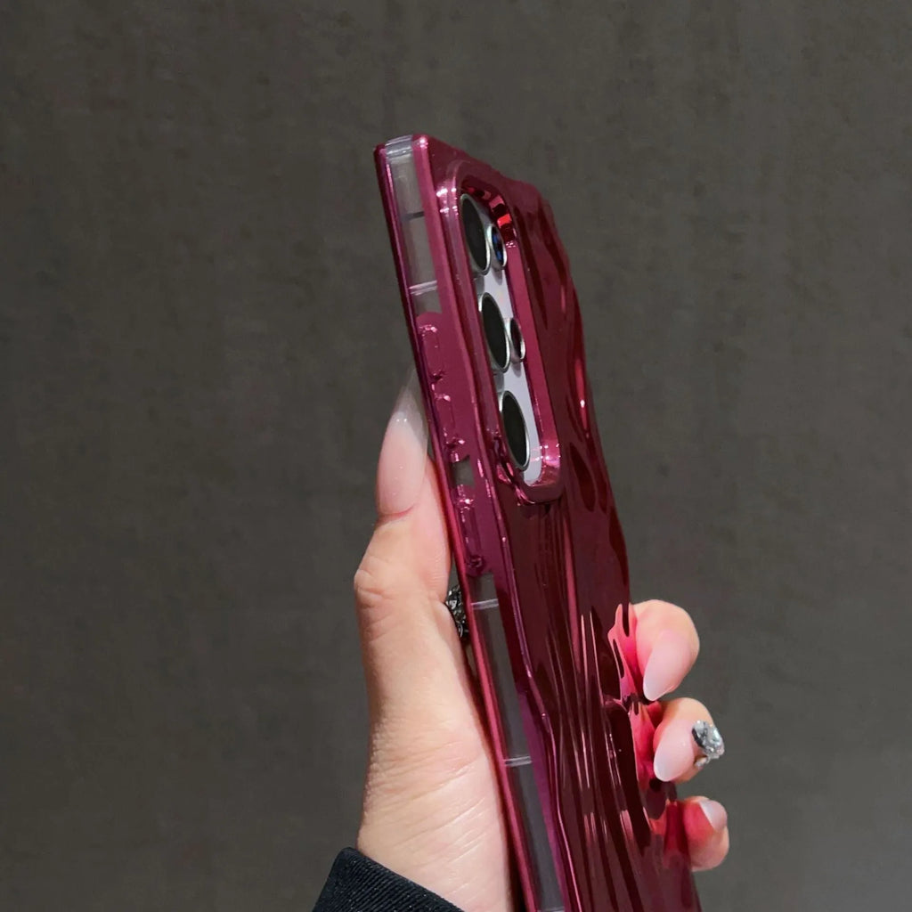 Three-dimensional pleated electroplating TPU phone case for Samsung with fall protection in glossy silver