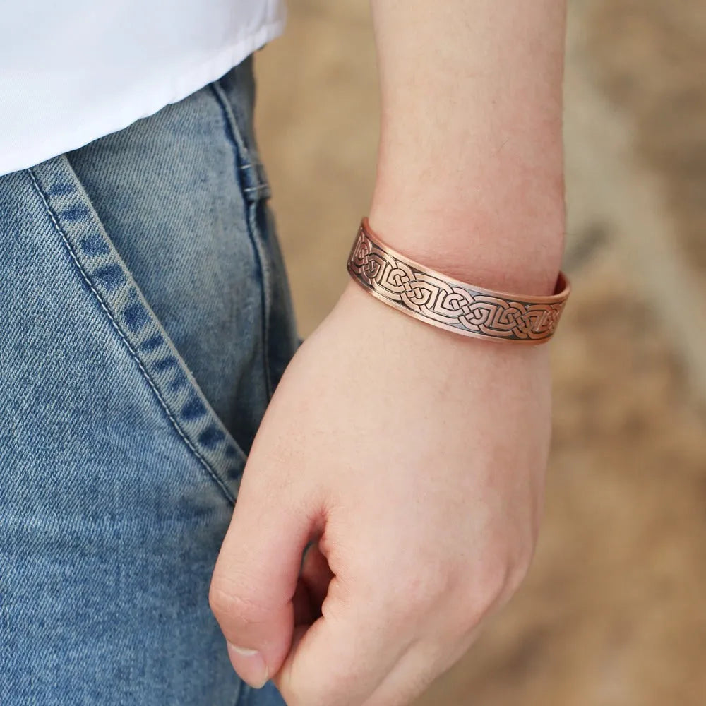 Unisex alloy health magnet bracelet with geometric design and electroplated bronze or rose gold finish