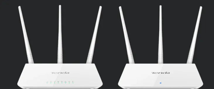 White dual-band wireless router with 2.4GHz and 5GHz support for broadband connectivity
