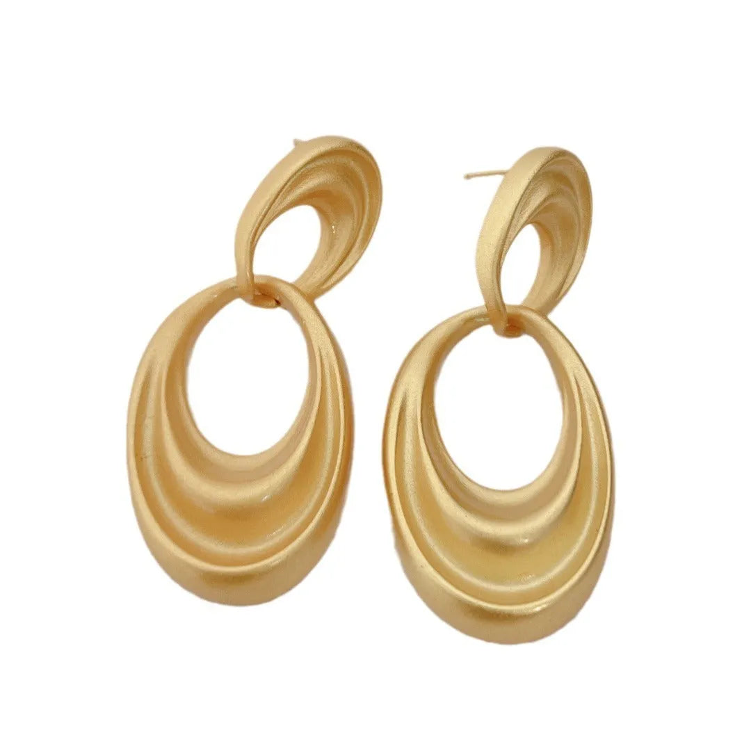Women's French retro double circle earrings with U-shaped design in quicksand copper finish