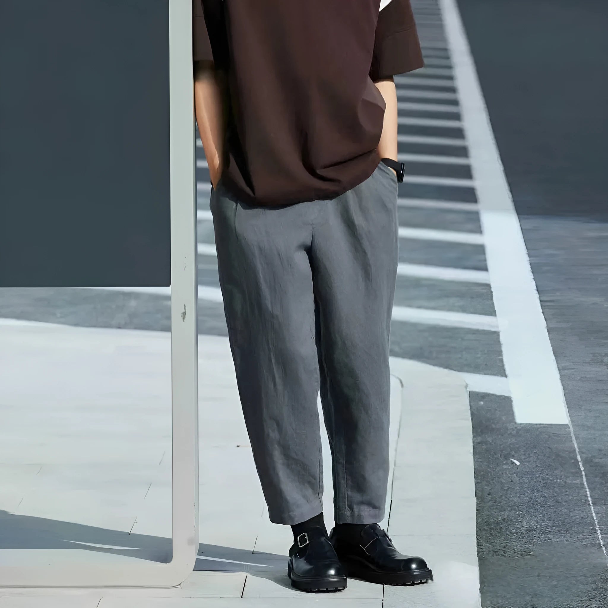 Men's loose straight casual trousers in lightweight summer fabric with drawstring waistband