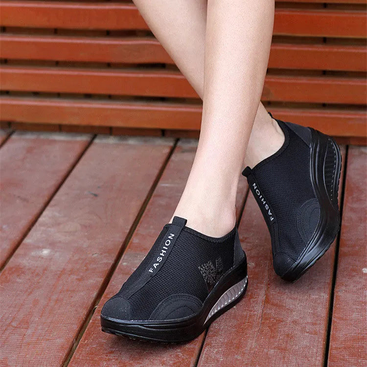 Women's casual solid colour mesh platform sneakers with wedge heel 3-5cm in 259 Black