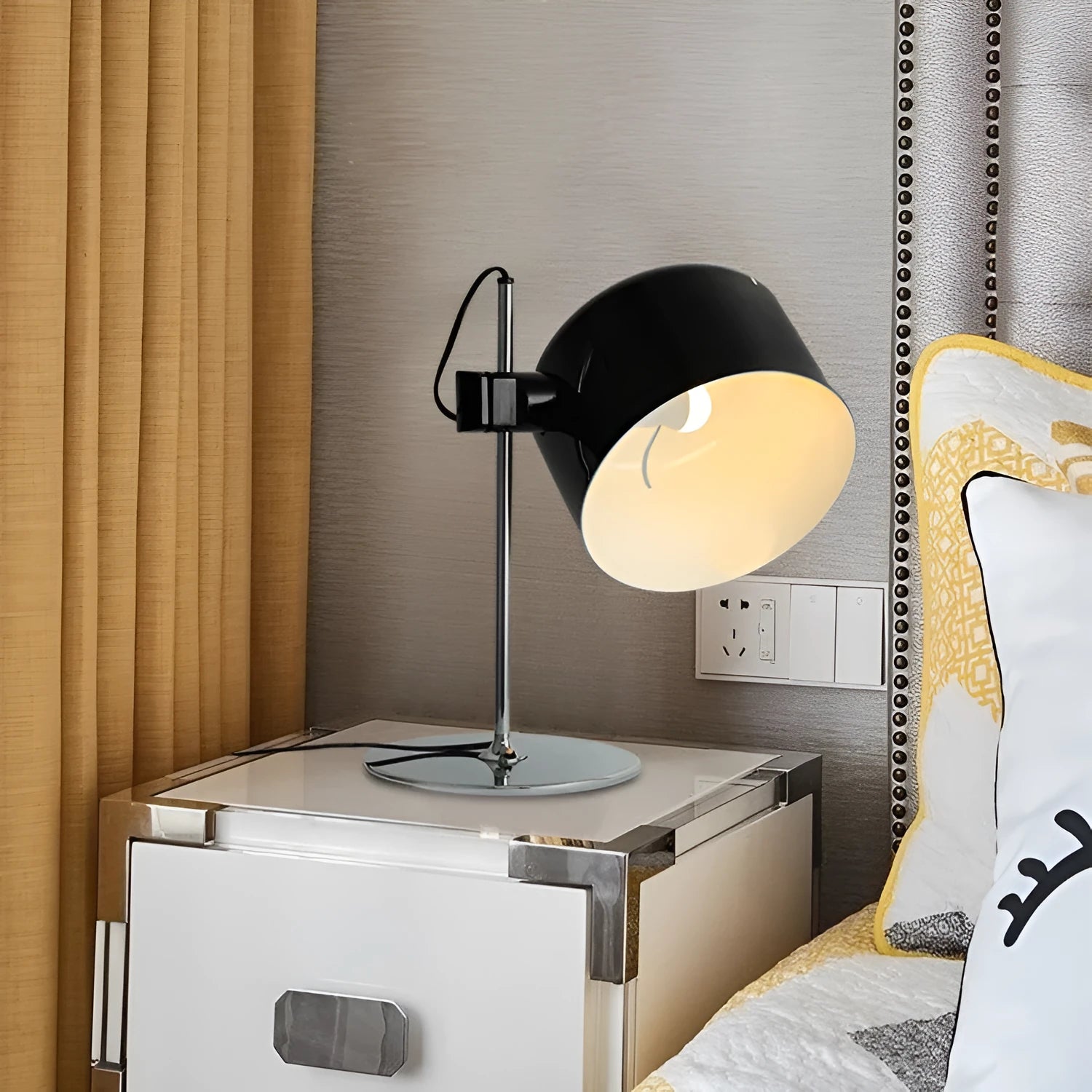 Modern simple table lamp with carbon steel and aluminium base, 35cm by 48cm, in white finish