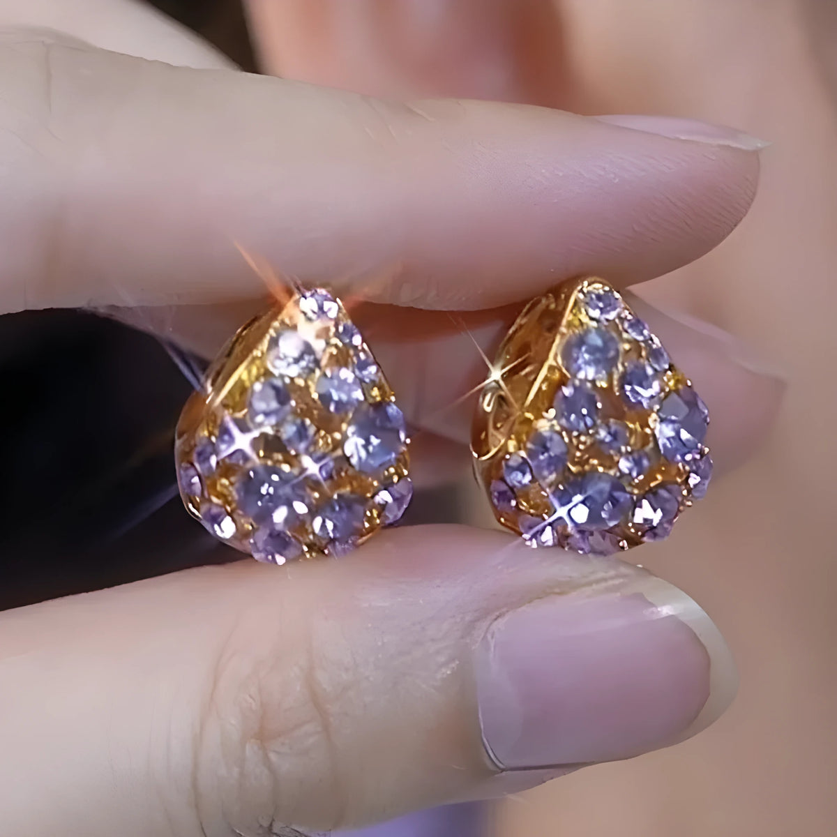 Light luxury purple full diamond ear clip on an alloy geometric round shape with Japanese Korean style