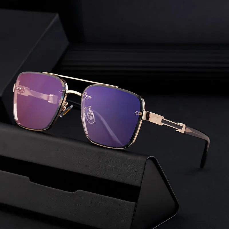Men's vintage-style sunglasses with UV protection in gradient gold double gray colour with PC lenses