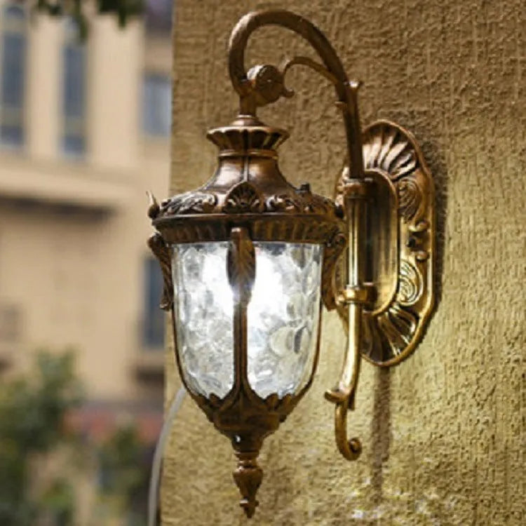 Indoor and outdoor waterproof wall lamp with aluminium shell, black finish, IP44 rated, classic European style