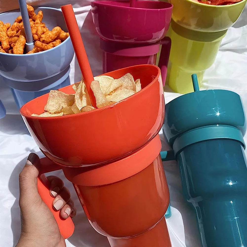 Silicone straw cup with handle, 901-1000ml, in blue solid colour, approx. 14.5cm wide and 26.7cm tall.