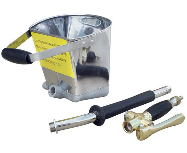 Automatic pneumatic spray gun for painting walls and roofs with aluminium body.