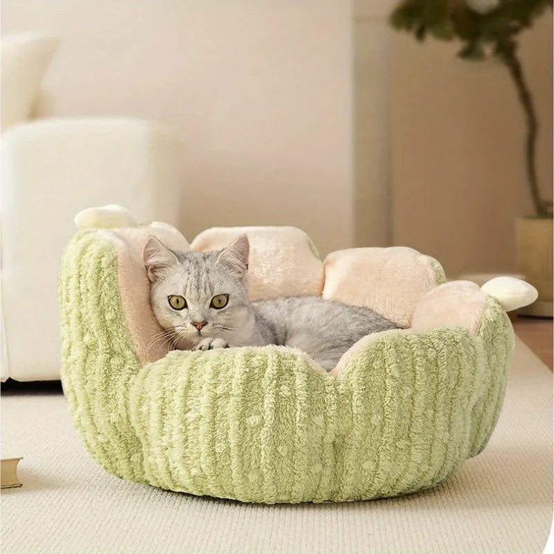 Green or purple cactus-designed soft cat litter kennel showing large and small size options