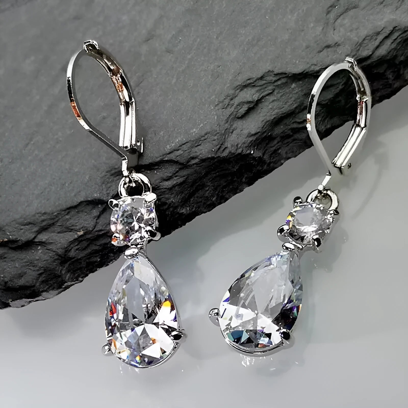 Fashion creative simple drop-shaped long earrings in white gold colour for women with diamond finish
