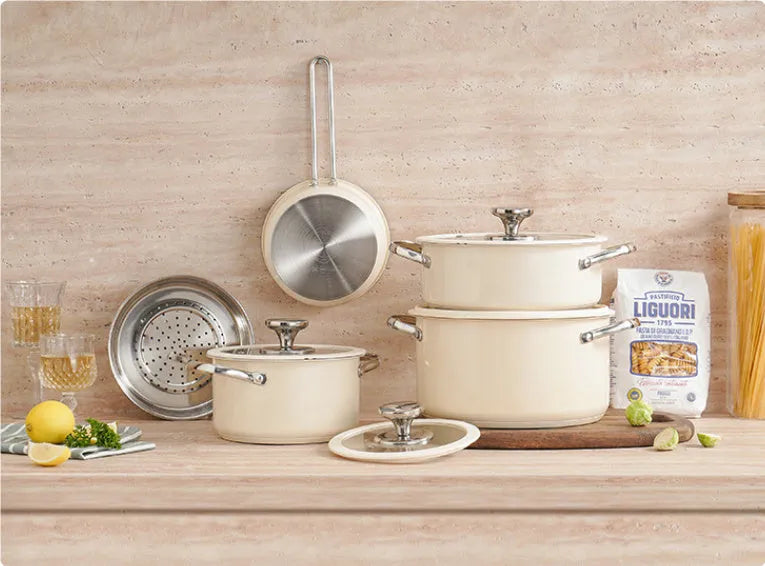 Four 304 stainless steel double bottom soup pots in beige with composite glass lids in a gift box