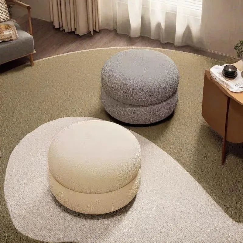 Small cream-style round stool with three-layer lamb sponge in four colour options